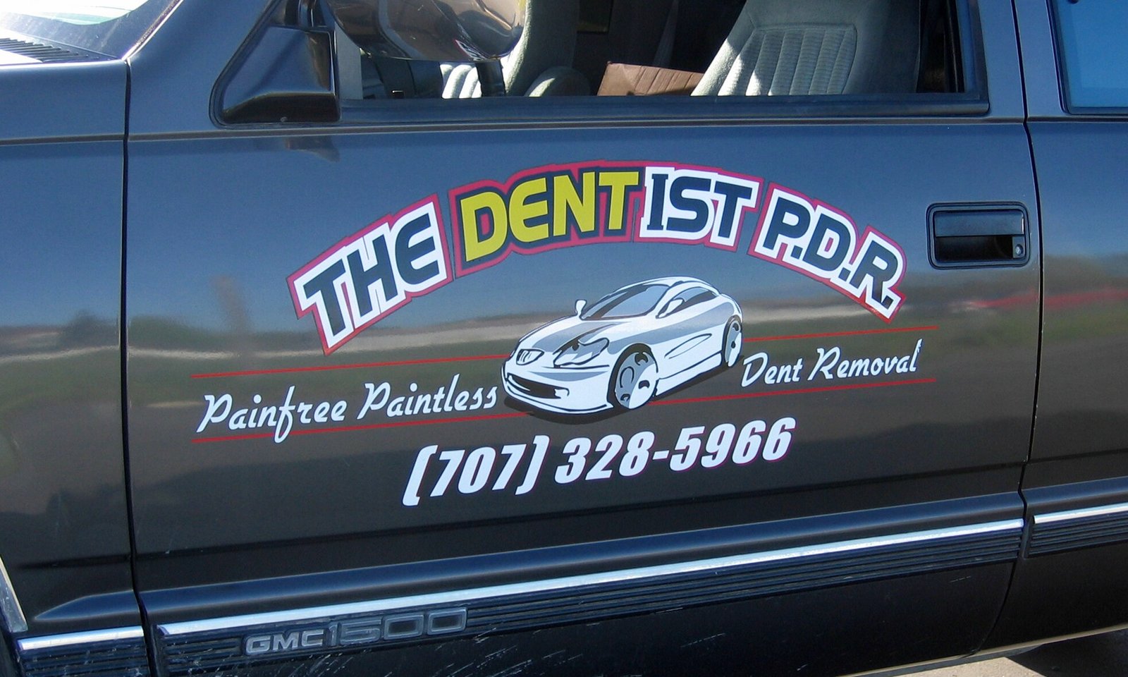 Dentist Vehicle Graphics by Sign Dynamics